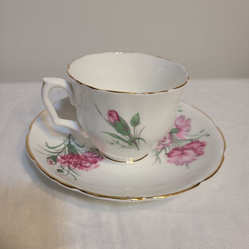 Floral Teacup and Saucer Set with Gold Trim - Picture 2 of 4